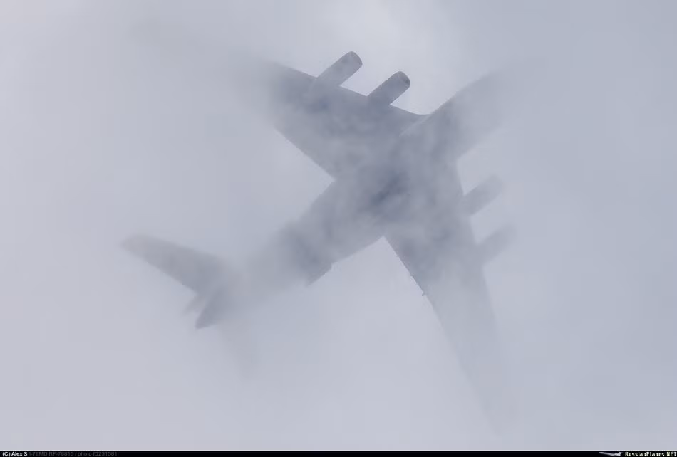 Cận cảnh những chiếc máy bay vận tải Il-76P được Không quân Nga sử dụng để ăn mừng ngày lễ quốc khánh vừa rồi. Nguồn ảnh: RP.