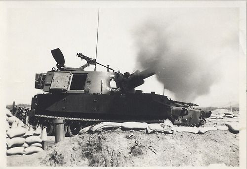 Tùy từng loại đạn mà tầm bắn của khẩu pháo này có thể từ 18 km cho tới tối đa 30 km khi sử dụng đạn tăng tầm. Thông thường, tốc độ bắn của M109 thậm chí còn có thể nhanh hơn 4 viên mỗi phút do trình độ của nạp đạn viên tuy nhiên, tốc độ được khuyến cáo tối đa là dưới 4 viên mỗi phút để đảm bảo độ bền của thiết bị. Nguồn ảnh: History.