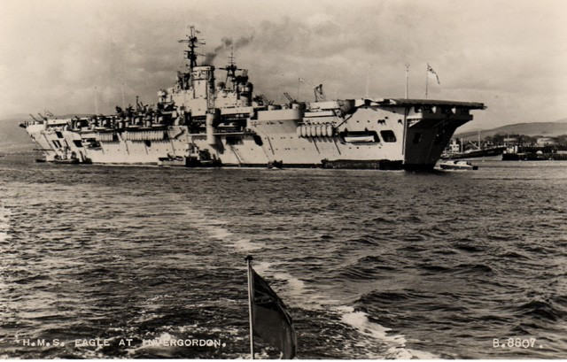 Điều đó cũng đồng nghĩa với việc, gọi tàu sân bay HMS Eagle là "tệ nhất thế giới" thực ra cũng hơi nặng lời quá, nó chỉ ra đời không đúng lúc, trở thành lỗi thời do công nghệ sản xuất vũ khí đã tiến quá nhanh còn bản thiết kế của nó lại được vẽ ra từ trước đó nhiều thập niên. Nguồn ảnh: RN.