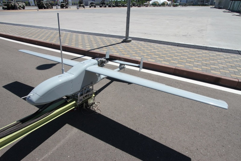 UAV Granat 4, phiên bản thấp của loại UAV Rubezh-20 có trọng lượng cất cánh tối đa tới 30kg được sản xuất bởi Aerocon (Zhukovsky), một công ty con của Izhevsk Unmanned Systems. Nguồn ảnh: ExpoRu.