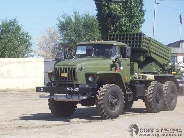 Tổ hợp chiến đấu của Tornado-G sử dụng cụm ống phóng có cỡ nòng tiêu chuẩn 122mm với 40 ống phóng. Mỗi viên đạn rocket của Tornado-G có trọng lượng 70kg trong đó trọng lượng đầu đạn là 25 kg và có tầm bắn tối đa lên tới 40 km. Nguồn ảnh: Vlg.