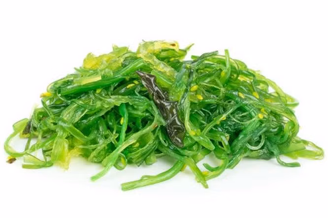 Tảo biển: Người Hàn Quốc có truyền thống không ăn tảo biển trước ngày thi quan trọng. Họ quan niệm rằng tảo biển sẽ cuốn trôi hết kiến thức có trong đầu.Tảo biển: