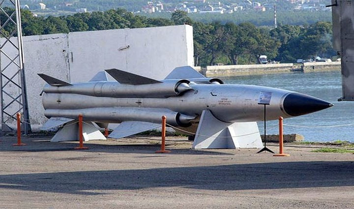 Tên lửa siêu thanh P-270 Moskit của Nga được cho là "bất khả chiến bại" nhưng hầu như có rất ít thông tin về loại vũ khí này được công bố.