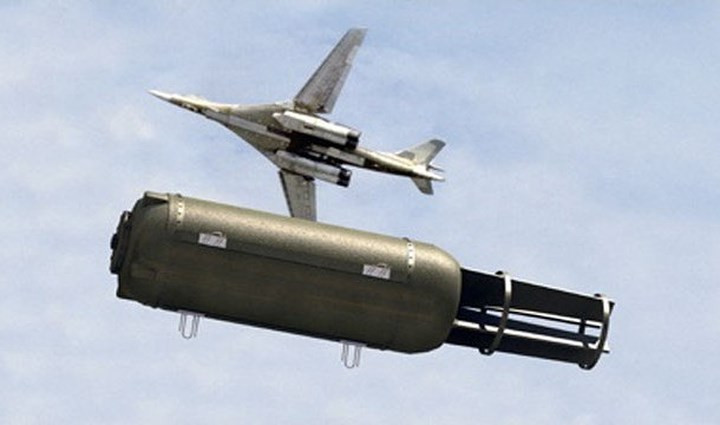 Tên gọi của quả bom FOAB là viết tắt của cụm từ "Father of All Bombs" (Cha của các loại bom). Đây là một quả bom nhiệt áp của Nga được cho là có khả năng biến mọi thứ trong bán kính phát nổ của nó "bốc hơi".