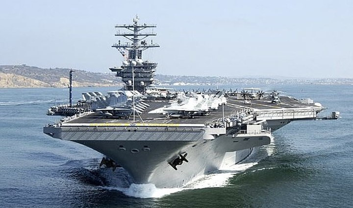 Tàu sân bay lớp Nimitz sử dụng những công nghệ quân sự hiện đại nhất thế giới. Tàu sân bay chạy bằng nhiên liệu hạt nhân này có thể hoạt động mà không cần tiếp thêm nhiên liệu trong vòng 23 năm.