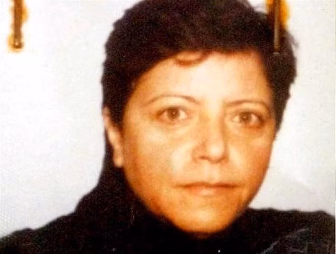 6. Maria Licciardi: Còn được gọi là “bà trùm”, là một trong những tên tội phạm nữ nhẫn tâm nhất trên thế giới. Licciardi là người đứng đầu tổ chức tội phạm lớn nhất Italia là Camorra và tiến hành hoạt động mại dâm trên khắp Naples. “Bà trùm” nổi tiếng là một kẻ tâm thần khi giết bỏ những “gái điếm” già và chịu trách nhiệm về một vụ tranh chấp heroin giết chết 100 người. Nữ tội phạm hiện vẫn đang bỏ trốn.