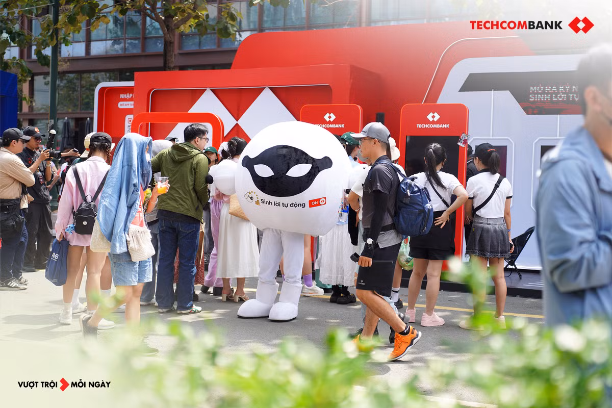 Khach hang Techcombank duoc check-in som cung cac anh trai vuot ngan chong gai-Hinh-6