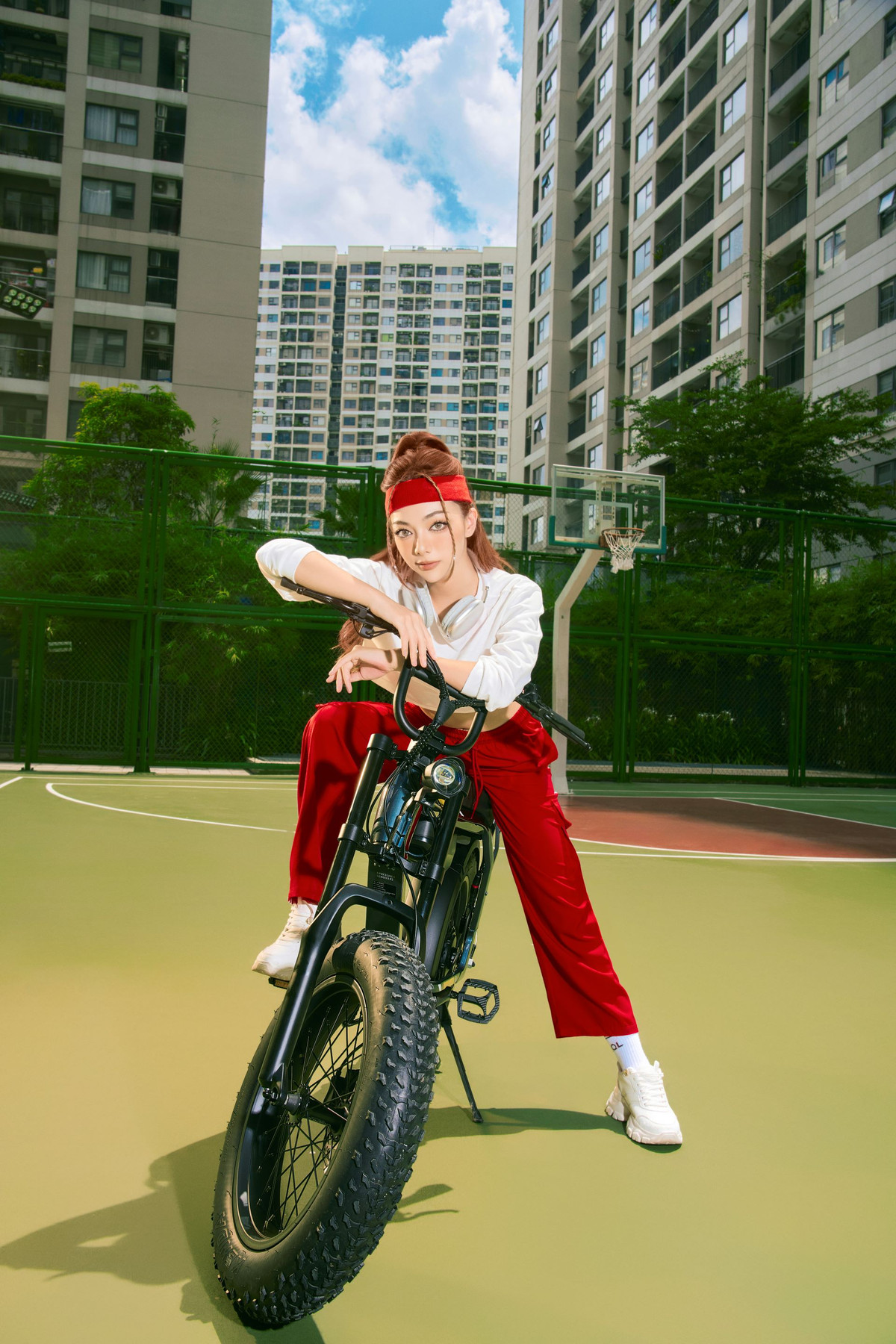 Vì sao xe đạp điện ngày càng hấp dẫn giới trẻ? - Hình 3 Vi sao xe dap dien ngay cang hap dan gioi tre?-Hinh-3