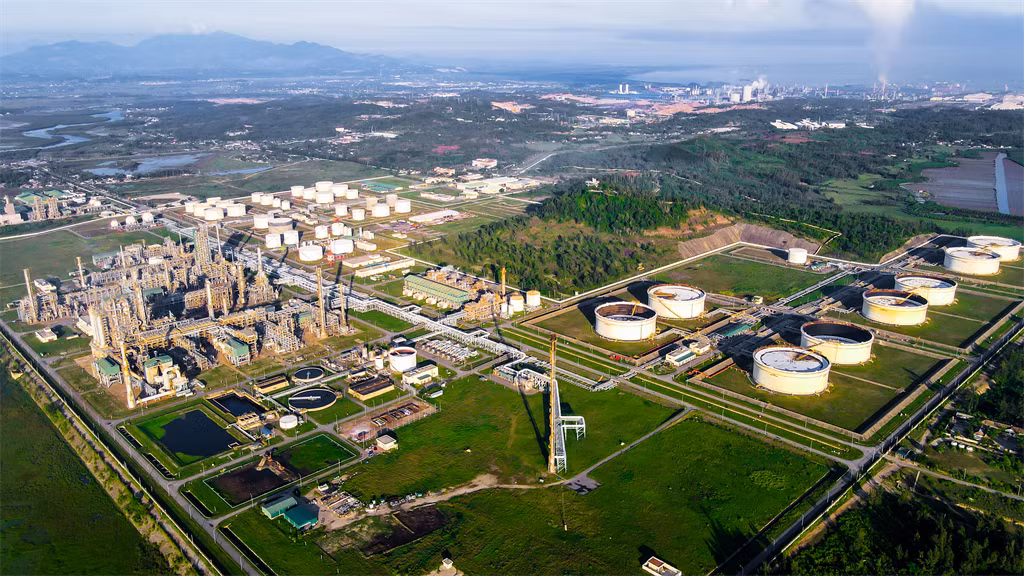 Nhà máy Lọc dầu Dung Quất hoạt động hiệu quả Nha may Loc dau Dung Quat hoat dong hieu qua