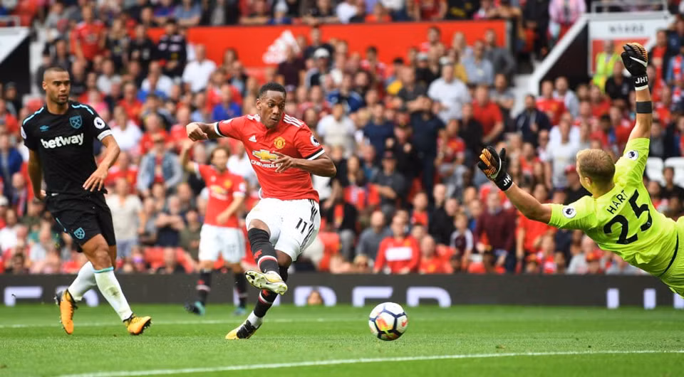 Martial là cầu thủ đầu tiên ghi 1 bàn và dọn cỗ 1 lần sau khi vào sân từ ghế dự bị, tính từ lúc Nani làm được điều tương tự trong trận đấu với Liverpool hồi tháng 3 năm 2008. Không có cầu thủ nào tham gia nhiều vào các pha lập công như Martial (16 bàn và 11 kiến tạo), nếu lấy thời điểm bắt đầu mùa 2015/16 làm cột mốc.