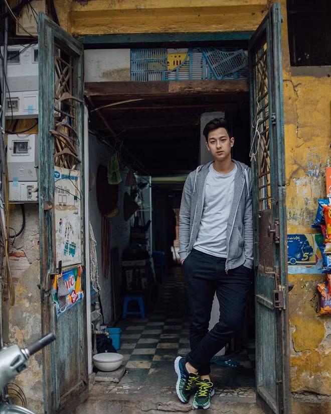 Hình ảnh lịch lãm của anh chàng không hề thua kém bất cứ một người nổi tiếng nào trong showbiz.