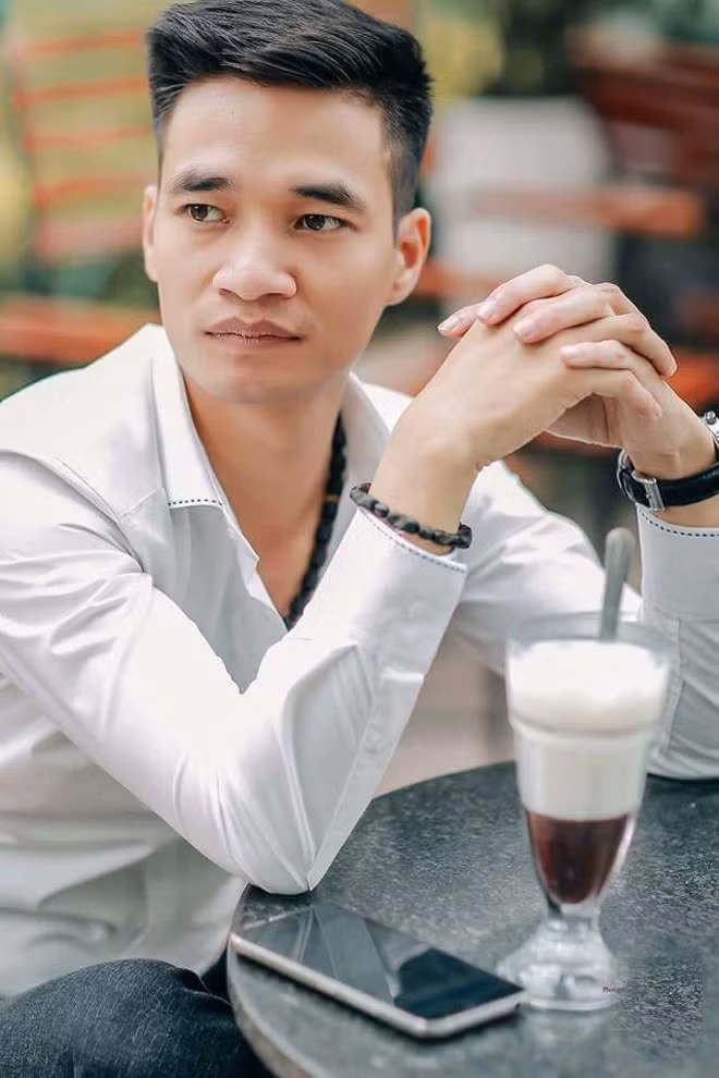 Bi mat ve co gai khien Le Roi ca doi phai nho nhung