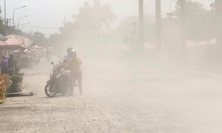 Canh kinh hoang o duong den “Cho Hoa xuan” dau moi Binh Dien-Hinh-7