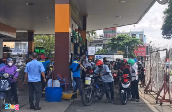 Benh nhan tang can xang 10 lit, bac si tai mat-Hinh-2