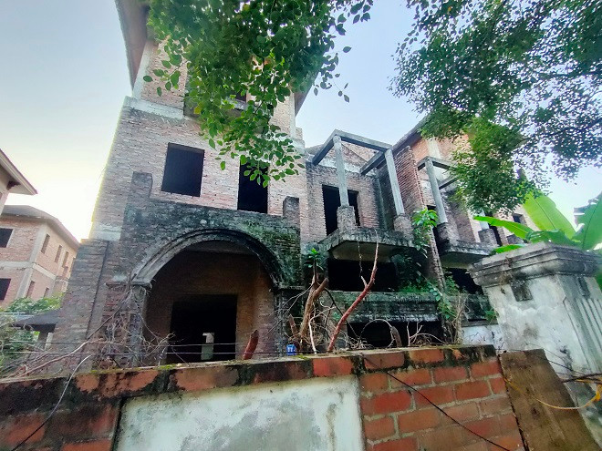 Diu hiu Khu biet thu Hoa Phuong bi bo hoang ca thap ky-Hinh-10