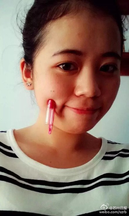 Vật dụng thường là những đầu bút viết.