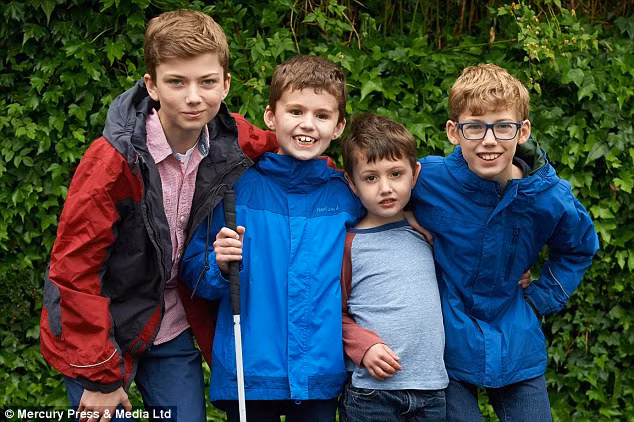 Xot xa be trai phai bo doi mat de thoat khoi ung thu-Hinh-4