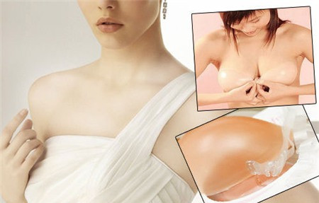 Áo ngực quá chặt. Cũng giống như quần skinny, áo chặt cứng sẽ cọ sát dễ gây những vết mẩn đỏ, vết lằn và ảnh hưởng đến quá trình lưu thông máu, làm cho da bị sướt. Thứ hai, những chiếc áo thời trang này bóp chặt dạ dày và ngực gây chứng trào ngược axit.