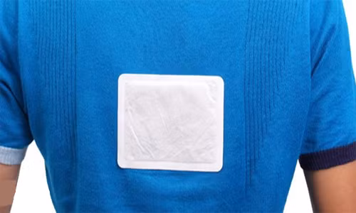 Chỉ có một cách duy nhất là tập thể dục vận động cơ thể. Đơn giản là tạo thói quen đi bộ vài vòng mỗi ngày, sau đó tăng dần lên các bài tập nặng hơn sẽ đối phó được với cơn đau lưng hữu hiệu.