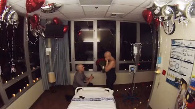 Thời điểm Tamara bước vào với dây dịch truyền trên tay, cô như vỡ òa trong vui mừng và cảm động. Sau đó cô lại càng ngạc nhiên hơn khi Lucas quỳ xuống đưa chiếc nhẫn ra trước mặt mình. Giây phút từ "Vâng" thoát ra khỏi miệng Tamara, cả thế giới xung quanh gần như vỡ òa trong hạnh phúc, thậm chí Lucas cũng đã lên kế hoạch sẽ bắn pháo hoa nếu nhận được sự chấp thuận từ người bạn đời.