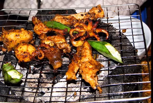 Có thể, với những gia đình có con nhỏ, những thực phẩm như khoai tây chiên hay bánh mỳ nướng nằm trong thực đơn hàng ngày và rất khó để loại bỏ chúng. Trong trường hợp này, các mẹ nên tránh những đồ ăn chiên rán quá mức.