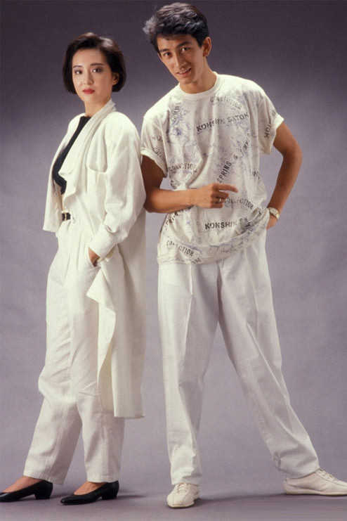 Những hình ảnh ngày trước cho thấy Tiết Chỉ Luân cũng có nhan sắc rất thu hút, tuy nhiên một phần vì thời gian và một phần lạm dụng thẩm mỹ hay tiêm các chất làm đầy mà Tiết Chỉ Luân ngày càng khiến mọi người cảm thấy sợ hãi khi nhìn cô.