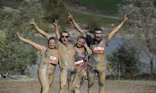 Một báo cáo năm 2014 của Trung tâm Phòng ngừa Dịch bệnh Mỹ cho biết, đã có 22 trường hợp nuốt phải bùn và nước, sau đó họ có triệu chứng tiêu chảy ra máu, nôn mửa dữ dội.