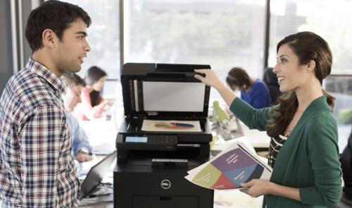 Cục bảo vệ môi trường Mỹ cảnh báo, khí ozon do máy in, máy photocopy phát ra có thể gây đau ngực, ho, viêm họng. Máy in lade cũng có thể phát ra ozone, hơn nữa còn sản sinh ra bụi mực, khi chúng xâm nhập vào phổi và máu, làm tăng nguy cơ ung thư và bệnh tim. Cho nên tốt nhất nên đặt các thiết bị này ở một phòng riêng có hệ thống thông gió tốt.