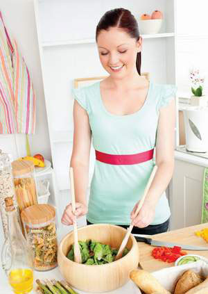 Như vậy có nghĩa là nếu rau để qua đêm thì giá trị dinh dưỡng trong rau là không còn, bạn không nên tiếc của mà hãy từ bỏ nó.