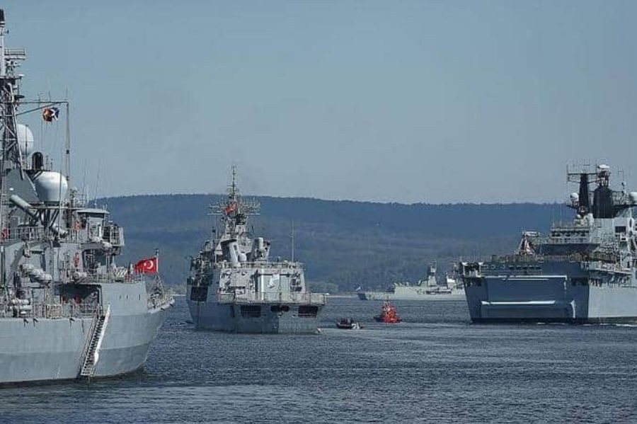 Kế hoạch mua sắm F-35 của Hy Lạp diễn ra trong bối cảnh căng thẳng hàng hải gia tăng giữa Athens và Ankara liên quan đến việc Thổ Nhĩ Kỳ khoan thăm dò khí đốt tại các khu vực biển mà Hy Lạp và Síp tuyên bố chủ quyền.