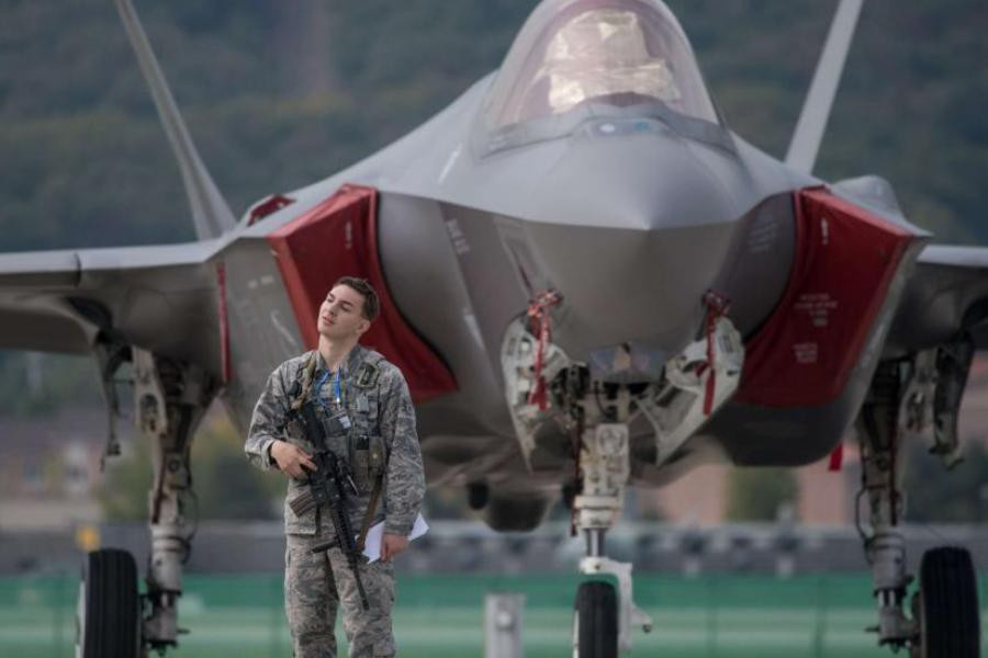 Trước đó, truyền thông Hy Lạp hôm 17-11 công bố thư đề nghị được Bộ Quốc phòng nước này gửi đến Lầu Năm Góc, trong đó nêu đề xuất đặt mua 18-24 tiêm kích tàng hình F-35 mới hoặc đã qua sử dụng trong biên chế không quân Mỹ.