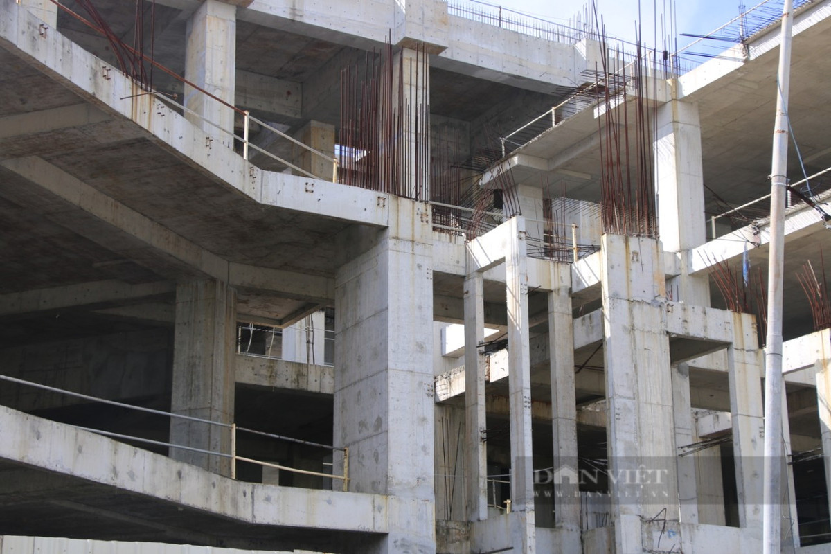 Giai đoạn 1, dự án được triển khai trên quỹ đất 10.664m2 với số vốn khoảng 495 tỷ đồng (là Golden Square hiện giờ), với quy mô 3 tòa tháp cao 21 – 36 tầng, tập trung vào các hạng mục văn phòng – khách sạn – căn hộ chung cư – trung tâm thương mại. (Ảnh: Dân Việt).