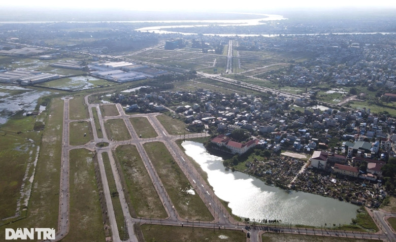 Khu đô thị Mỹ Trung được chia làm 3 khu A, B, C với 606 căn biệt thự và 5.000 căn liền kề. (Ảnh: Dân Trí).