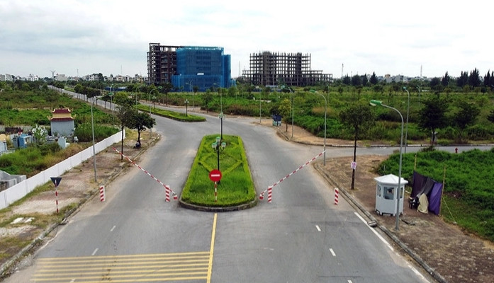 Bên trong khu đô thị Mỹ Trung có dự án bệnh viện đa khoa cũng từng bị bỏ hoang và mới khởi động lại gần đây. (Ảnh: VietnamFinace).