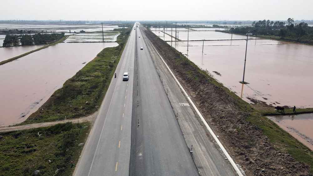 Dự án có quy mô đạt tiêu chuẩn đường cấp 2 đồng bằng (theo TCVN 4054-2005), khởi công từ cuối năm 2021, với tổng mức đầu tư 1.051 tỷ đồng.