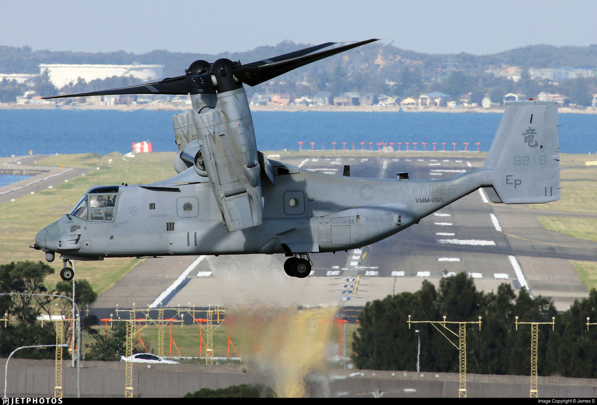 Ngoài khả năng vận chuyển binh sĩ, MV-22 còn có thể mang theo tới 9 tấn hàng hóa với khoang chứa hàng khá rộng. Tầm bay của MV-22 có thể đạt 1.627km với trần bay 7.620m. Nguồn ảnh: Wikipedia.