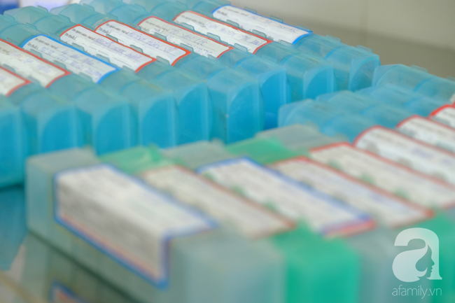 Dieu duong bo vo con dem giao thua, lao di cuu benh nhan HIV-Hinh-5