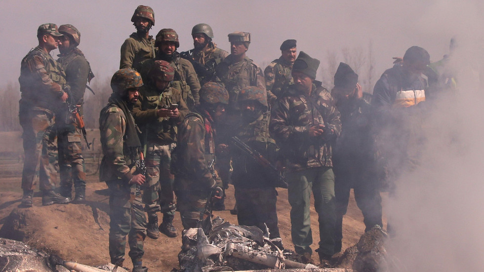 Dau phao du doi, bien gioi An Do - Pakistan 