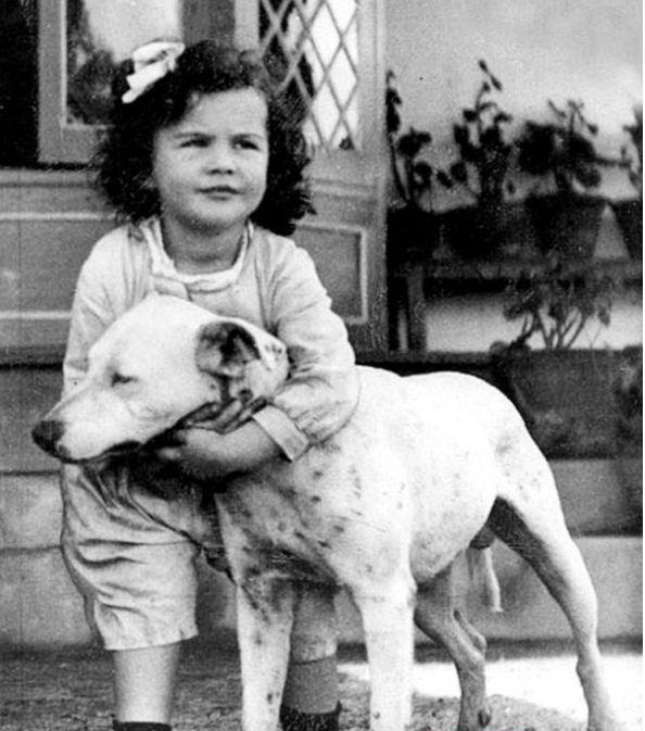 Su that kinh hoang ve “nang Scarlett” Cuon theo chieu gio (34)-Hinh-2