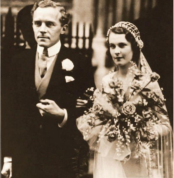 Su that kinh hoang ve “nang Scarlett” Cuon theo chieu gio (34)-Hinh-4