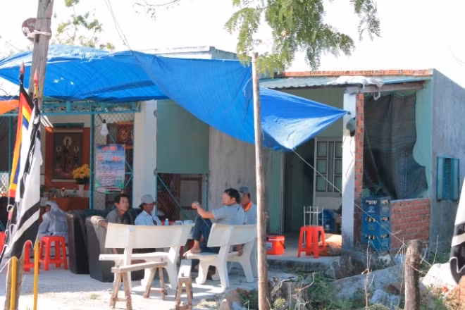 Nguoi phu nu chet loa the: Nhung cuoc goi ron nguoi cua ga chong ho-Hinh-3