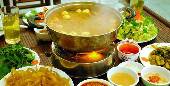 Mach ban cach nhan biet noi nuoc lau lam tu hoa chat-Hinh-2