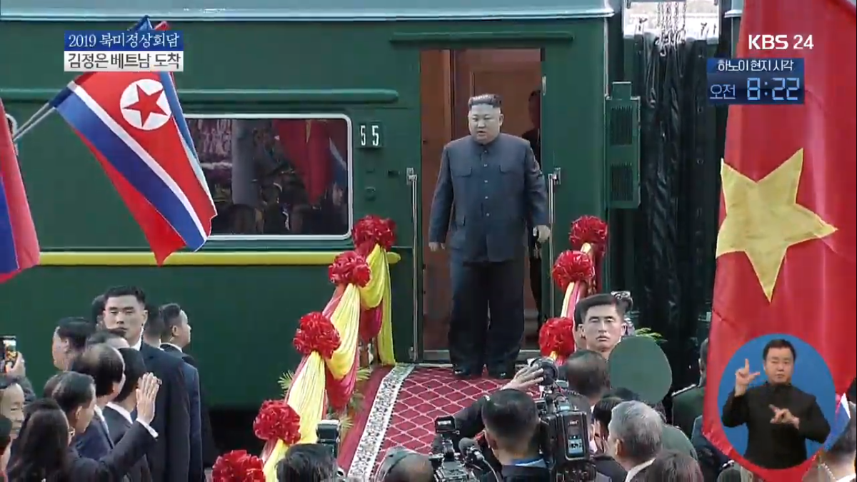 Chu tich Trieu Tien Kim Jong-un ve den khach san Melia, Ha Noi-Hinh-5