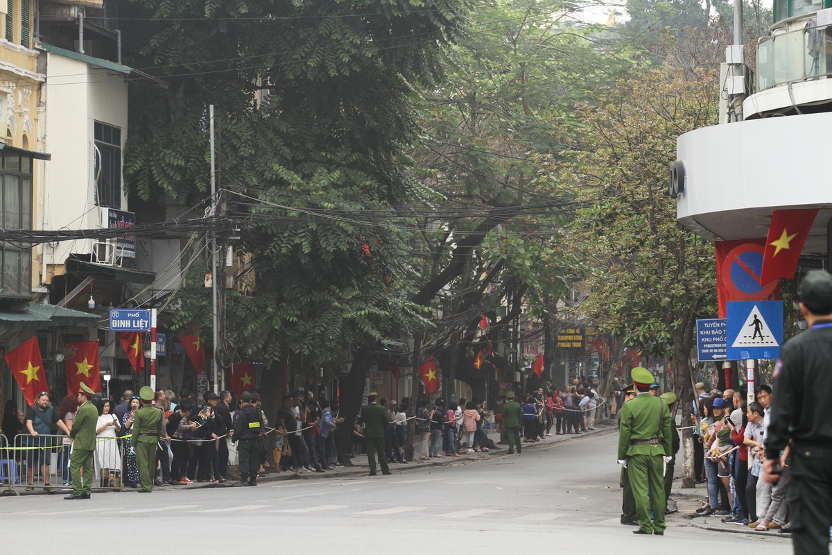 Truc tiep: Lenh cam van 