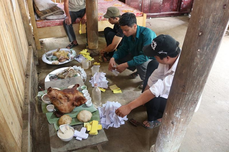 “Muc so thi” Tet dam dac ban sac cua nguoi Dao quan chet-Hinh-5