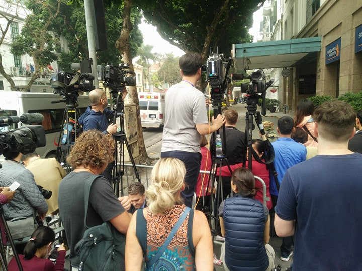 Truc tiep: Lenh cam van 