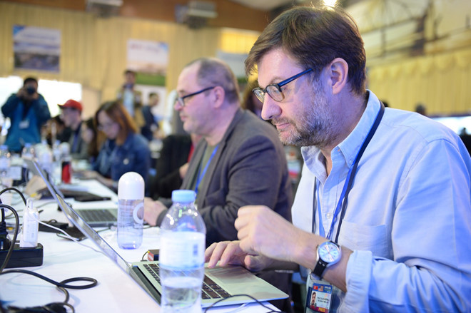 Truc tiep: Lenh cam van 