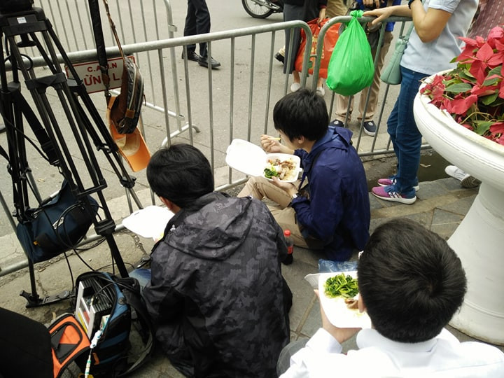 Truc tiep: Lenh cam van 