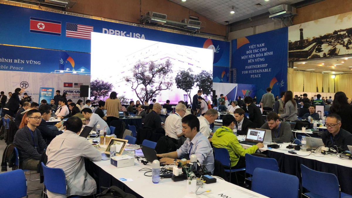 Truc tiep: Lenh cam van 