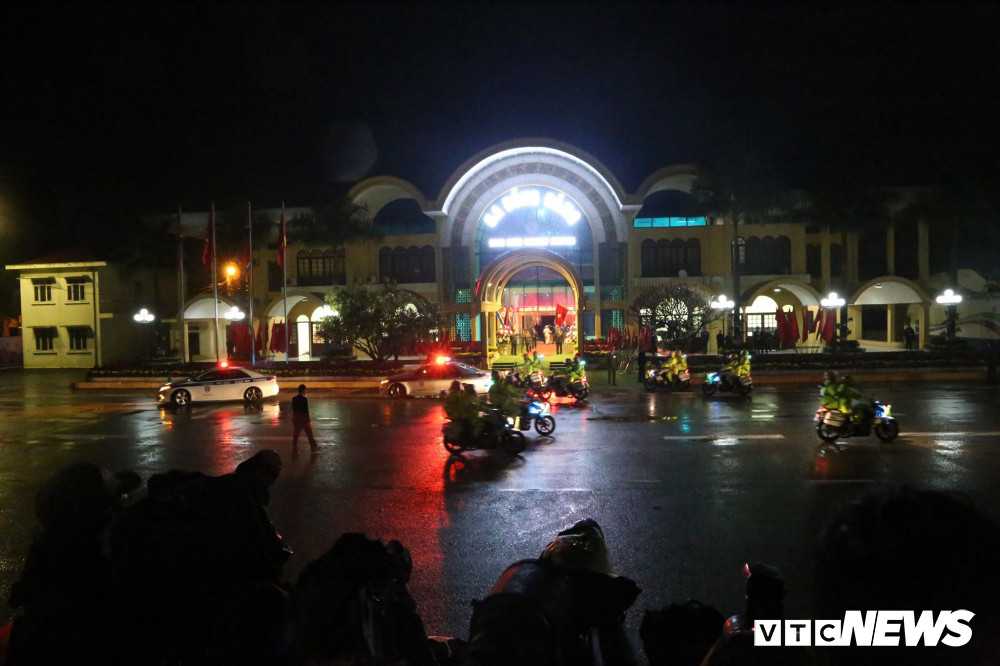 Chu tich Trieu Tien Kim Jong-un ve den khach san Melia, Ha Noi-Hinh-26